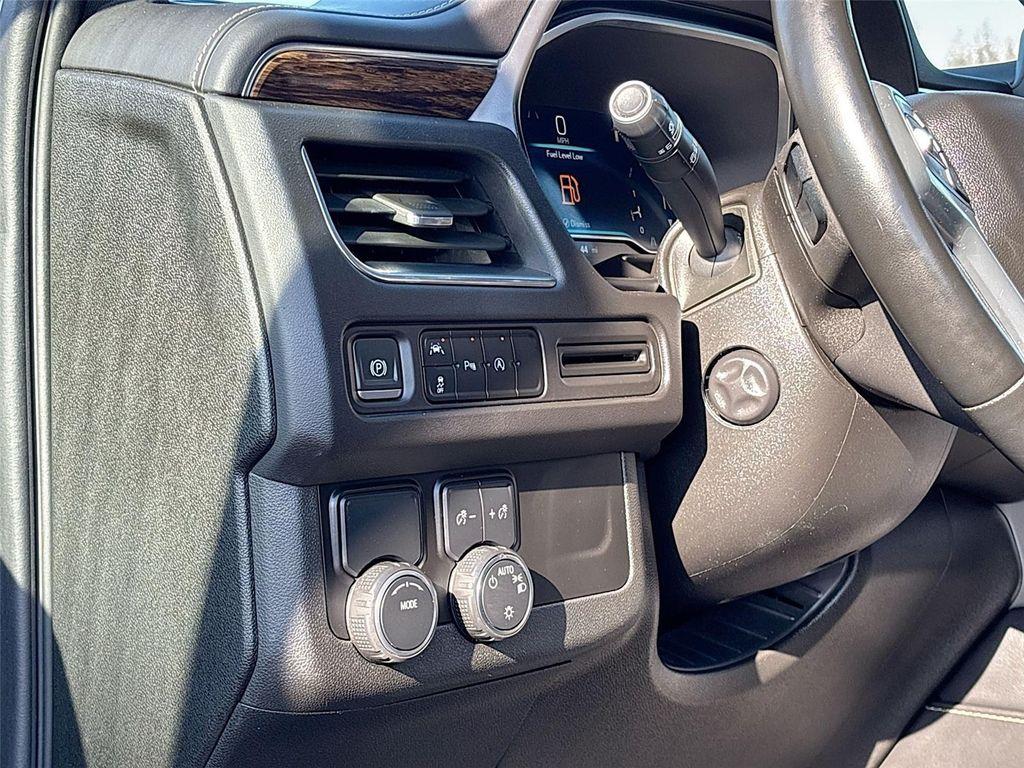 used 2023 Chevrolet Suburban car, priced at $33,997