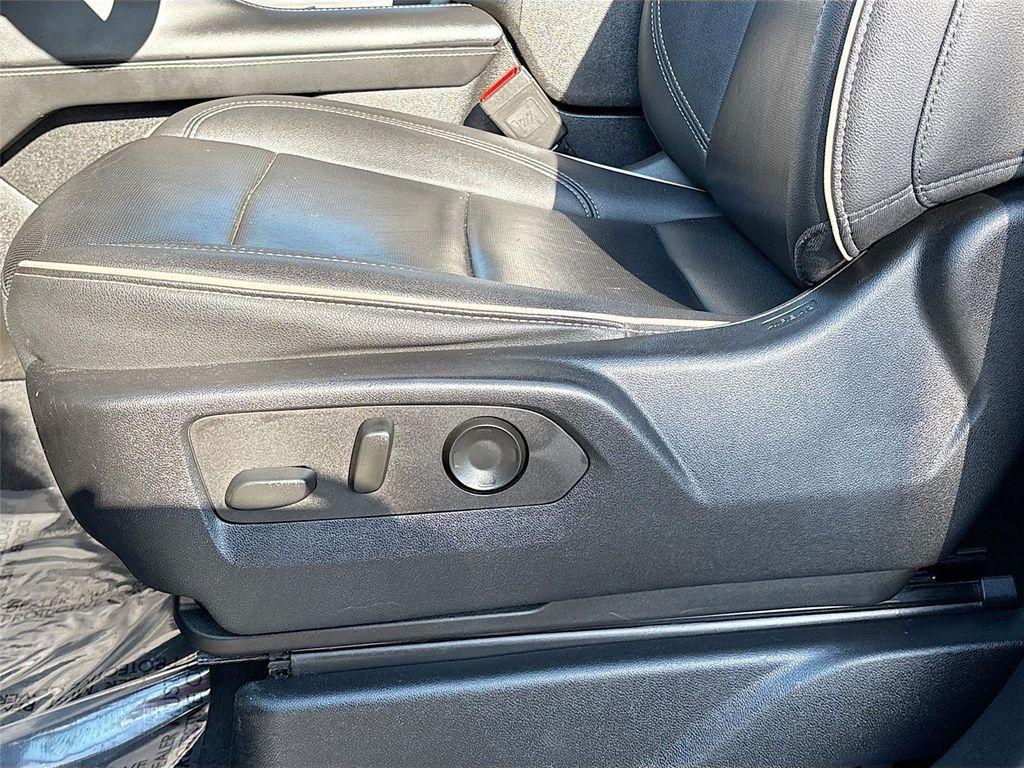 used 2023 Chevrolet Suburban car, priced at $33,997