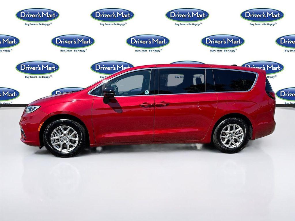 used 2025 Chrysler Pacifica car, priced at $26,795