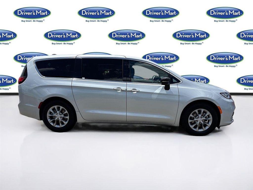 used 2026 Chrysler Pacifica car, priced at $35,495