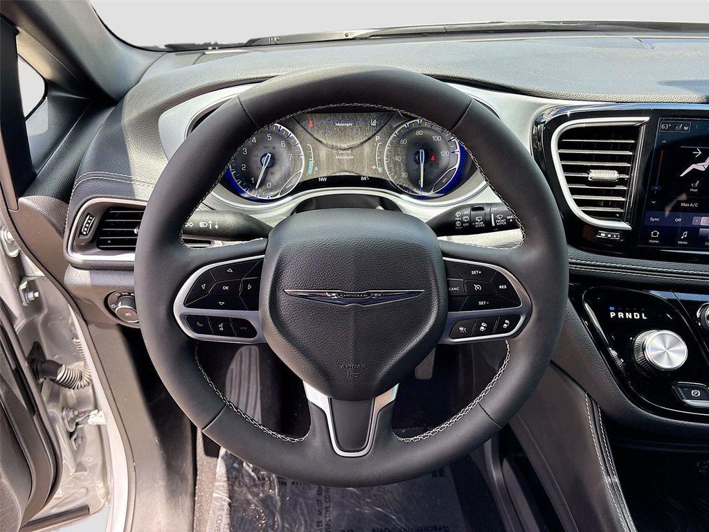 used 2026 Chrysler Pacifica car, priced at $35,495