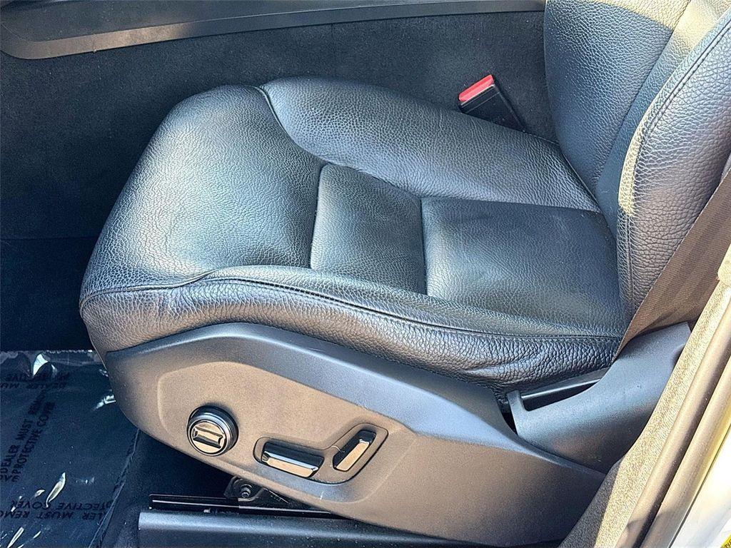 used 2022 Volvo XC60 car, priced at $19,997