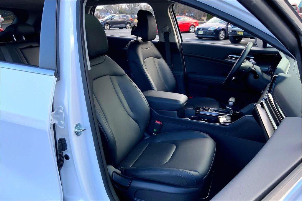 used 2025 Kia Sportage car, priced at $27,277