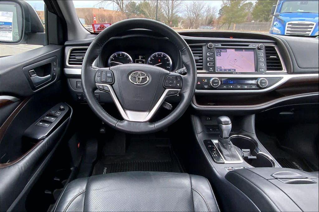 used 2015 Toyota Highlander car, priced at $20,998
