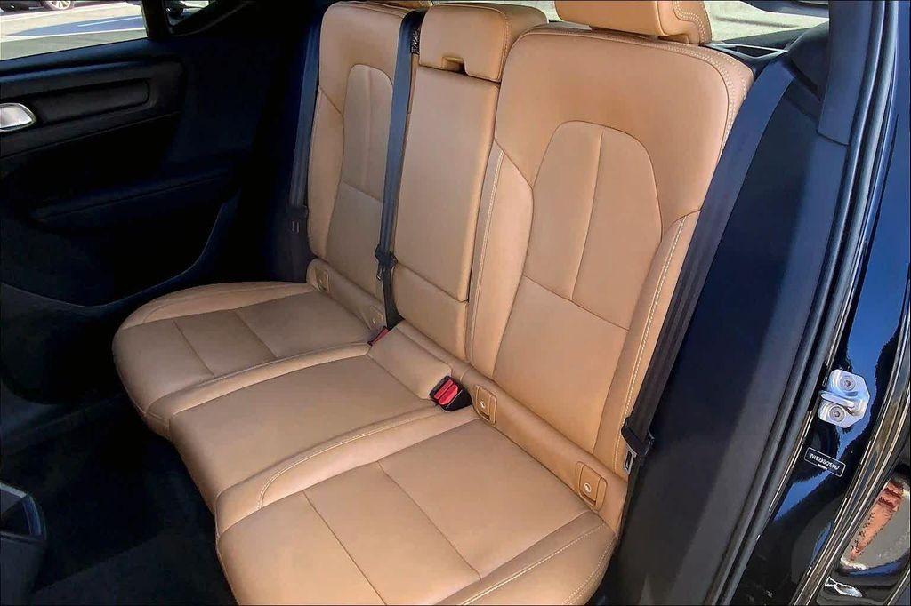 used 2019 Volvo XC40 car, priced at $21,399