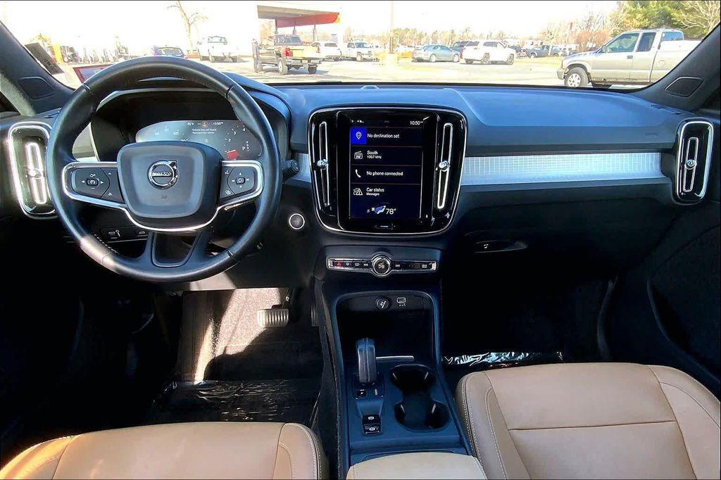 used 2019 Volvo XC40 car, priced at $21,399