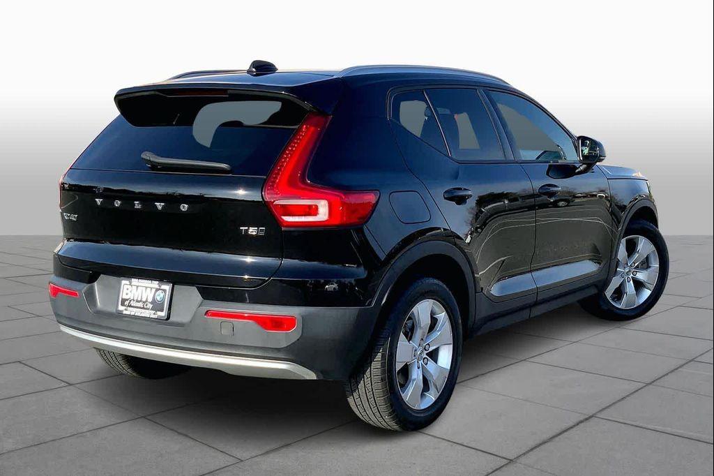 used 2019 Volvo XC40 car, priced at $21,399