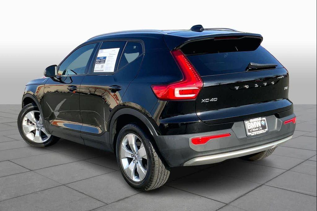 used 2019 Volvo XC40 car, priced at $21,399