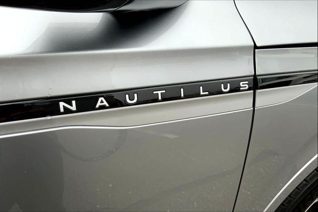 used 2025 Lincoln Nautilus car, priced at $59,199