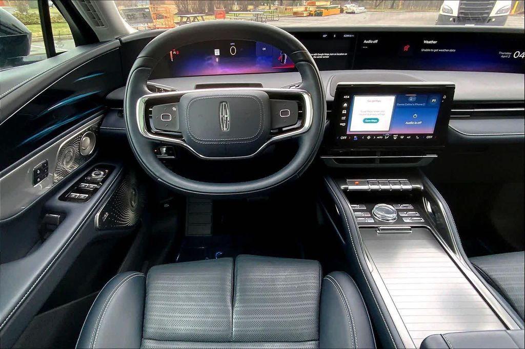 used 2025 Lincoln Nautilus car, priced at $59,199