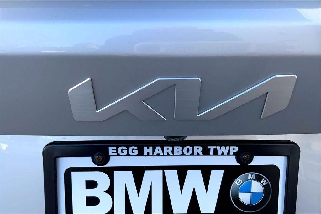 used 2022 Kia Sorento car, priced at $25,658