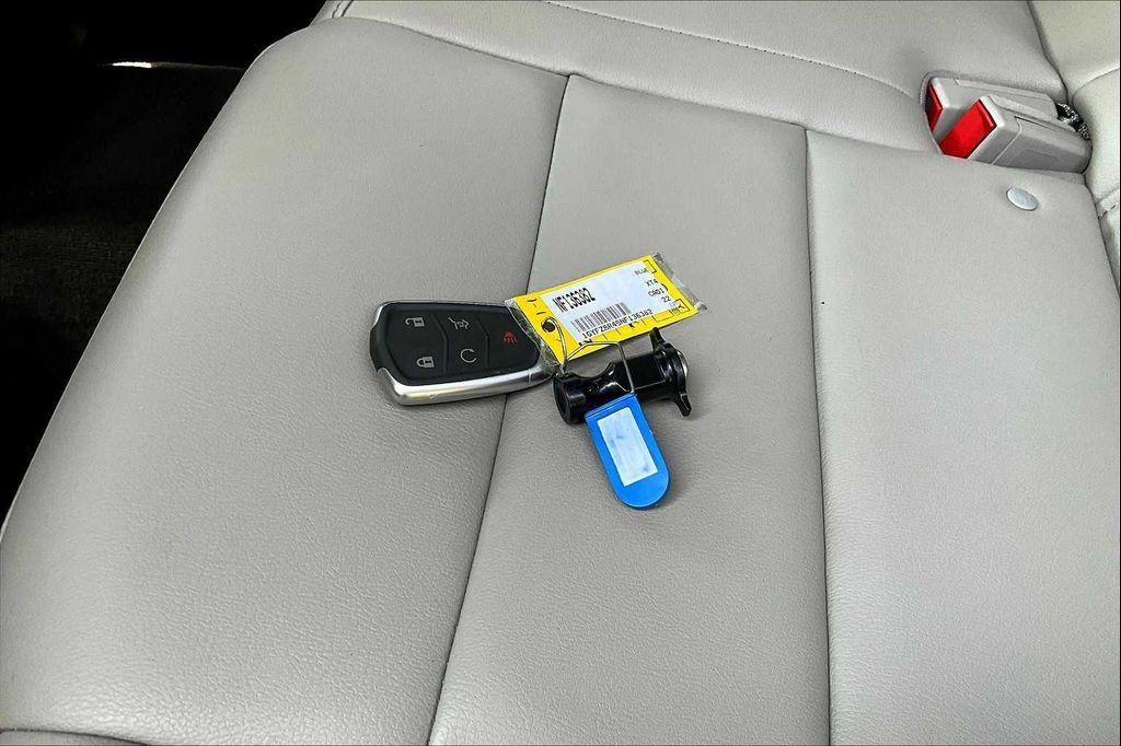 used 2022 Cadillac XT4 car, priced at $27,149