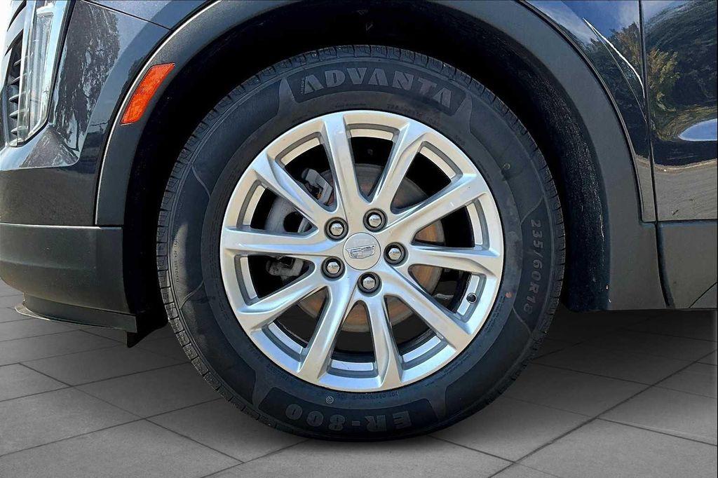 used 2022 Cadillac XT4 car, priced at $27,149