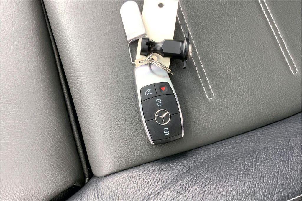 used 2023 Mercedes-Benz GLB 250 car, priced at $32,797