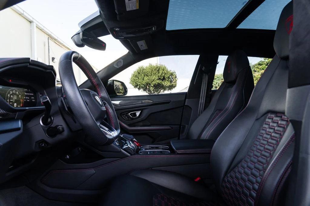 used 2022 Lamborghini Urus car, priced at $214,995