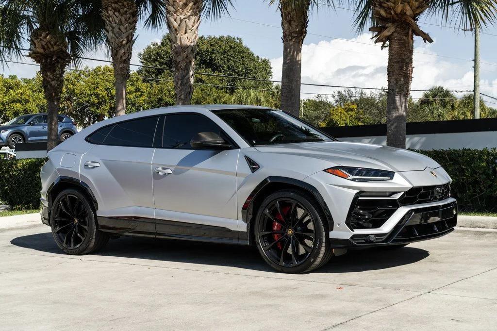 used 2022 Lamborghini Urus car, priced at $214,995