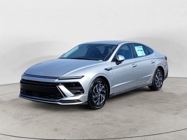 new 2026 Hyundai Sonata Hybrid car, priced at $30,535