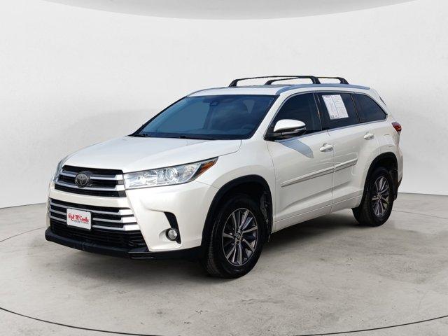 used 2017 Toyota Highlander car, priced at $17,501