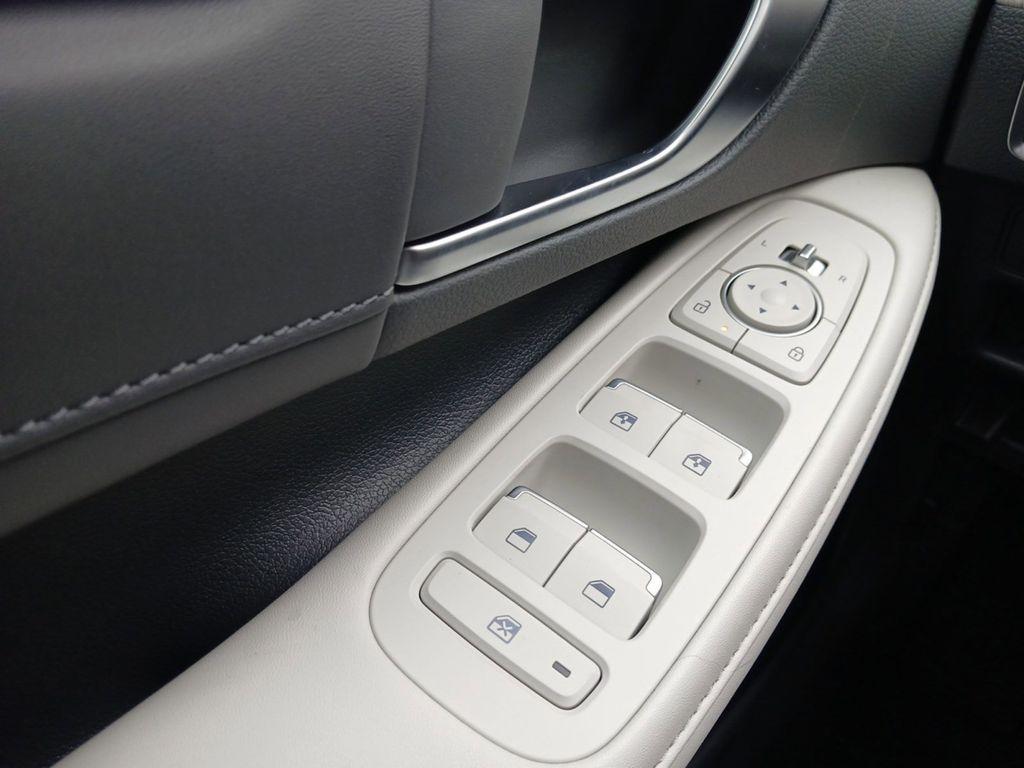 new 2025 Hyundai Sonata Hybrid car, priced at $38,675