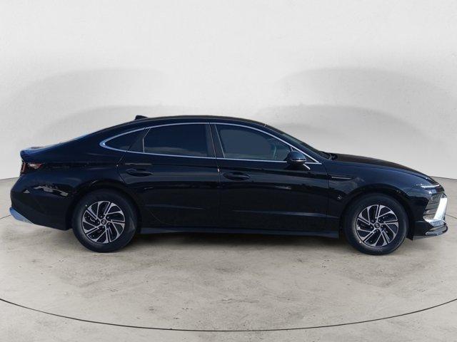 new 2026 Hyundai Sonata Hybrid car, priced at $30,890