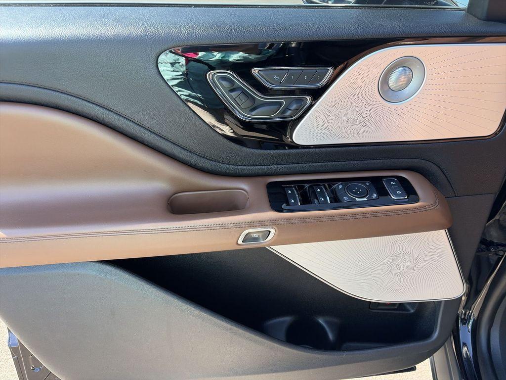 used 2020 Lincoln Aviator car, priced at $31,584