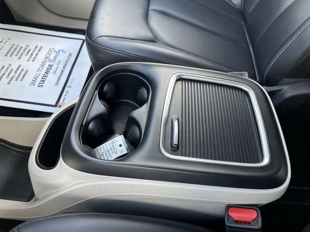 used 2023 Chrysler Pacifica car, priced at $26,464