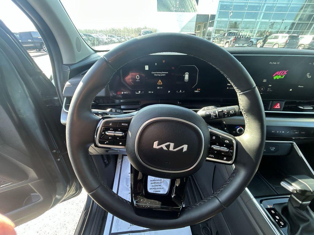 used 2025 Kia Carnival car, priced at $44,580
