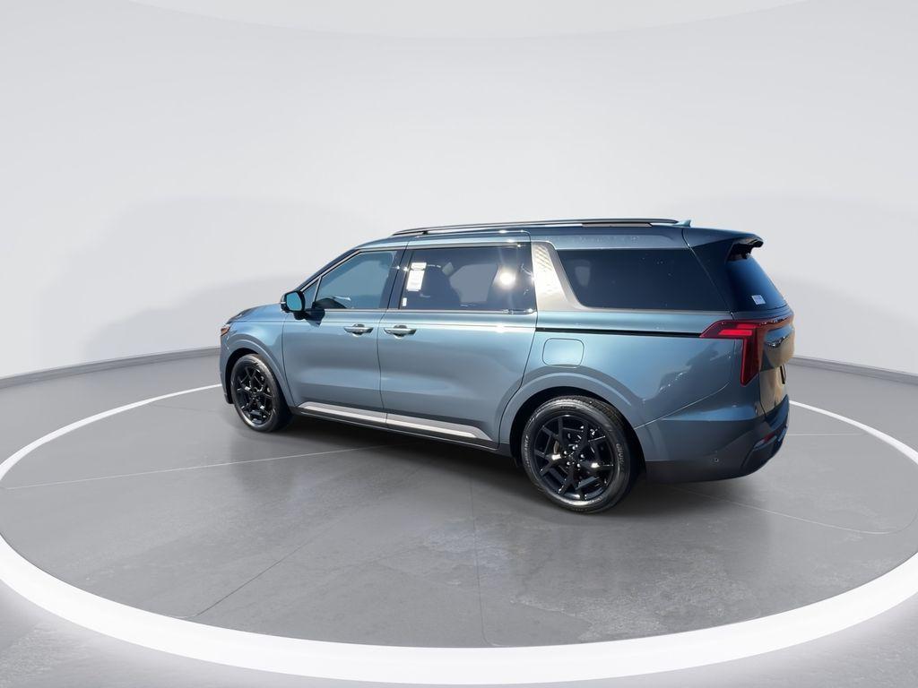 used 2025 Kia Carnival car, priced at $44,580