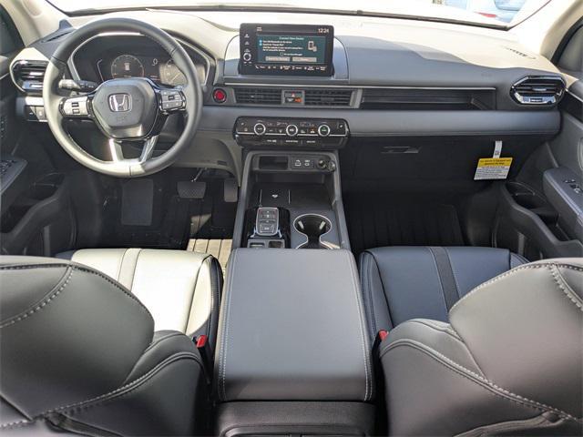 new 2025 Honda Pilot car, priced at $41,844