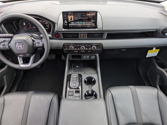 new 2025 Honda Pilot car, priced at $42,795