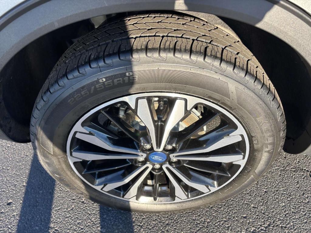 used 2022 Ford Escape car, priced at $17,000