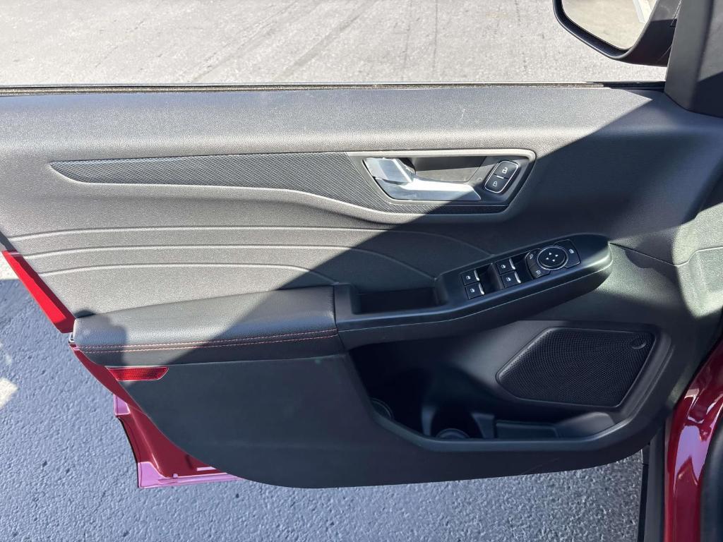 new 2026 Ford Escape car, priced at $29,595