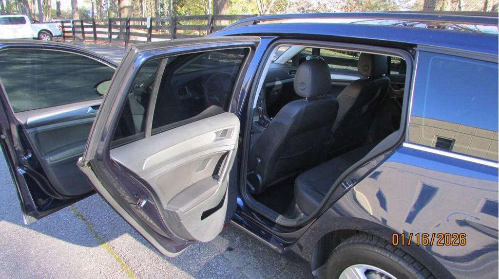 used 2015 Volkswagen Golf SportWagen car, priced at $14,950