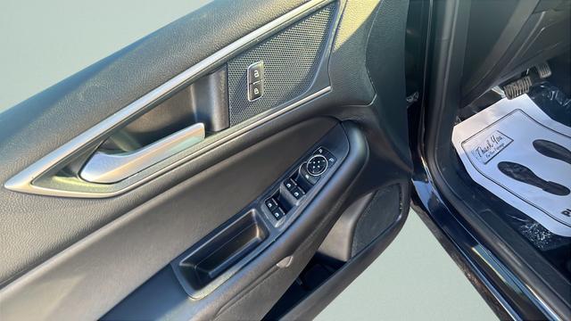 used 2024 Ford Edge car, priced at $24,799