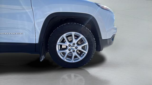 used 2016 Jeep Cherokee car, priced at $12,999