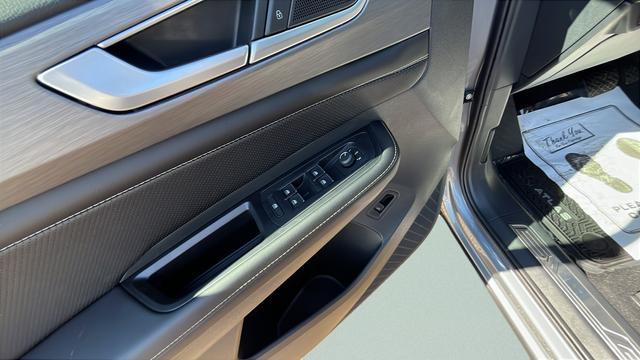 new 2026 Volkswagen Atlas Cross Sport car, priced at $43,500