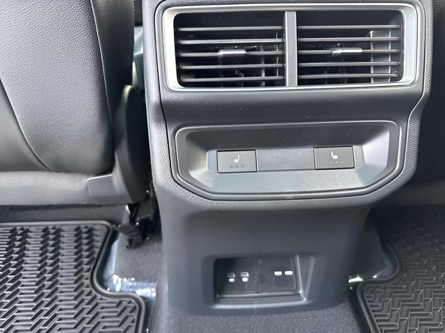 new 2025 Volkswagen Atlas Cross Sport car, priced at $48,750