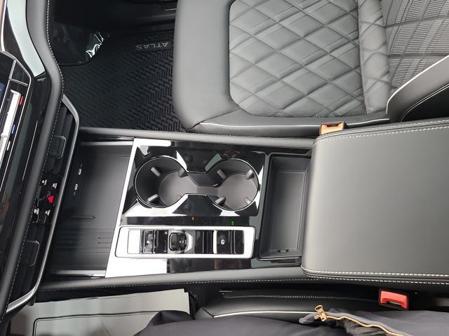 new 2026 Volkswagen Atlas car, priced at $53,750