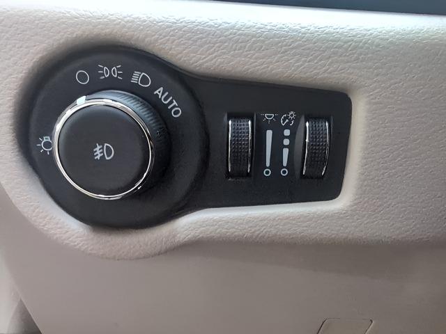 used 2024 Chrysler Pacifica car, priced at $27,399