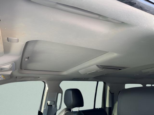 used 2018 Cadillac Escalade ESV car, priced at $25,999