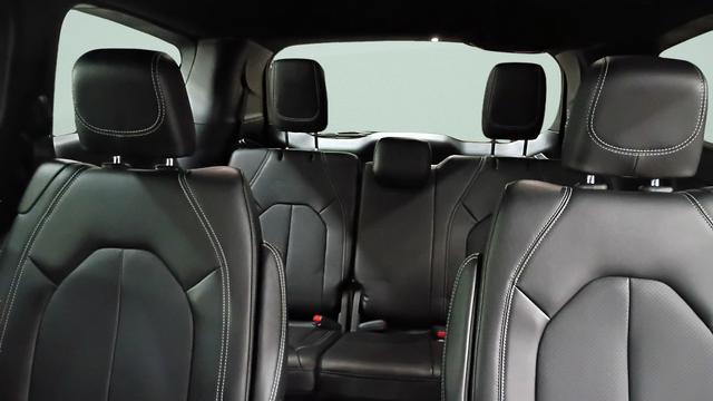 used 2025 Chrysler Pacifica car, priced at $41,799