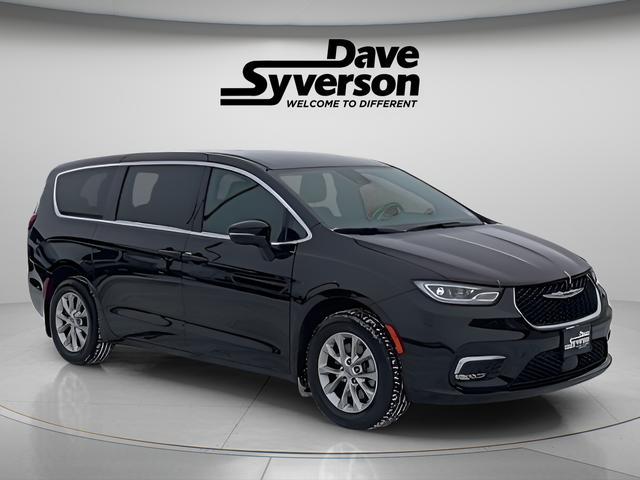 used 2025 Chrysler Pacifica car, priced at $41,799