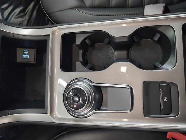 used 2024 Ford Edge car, priced at $34,999