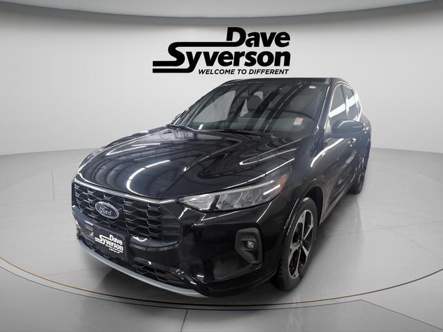 used 2024 Ford Escape car, priced at $30,999