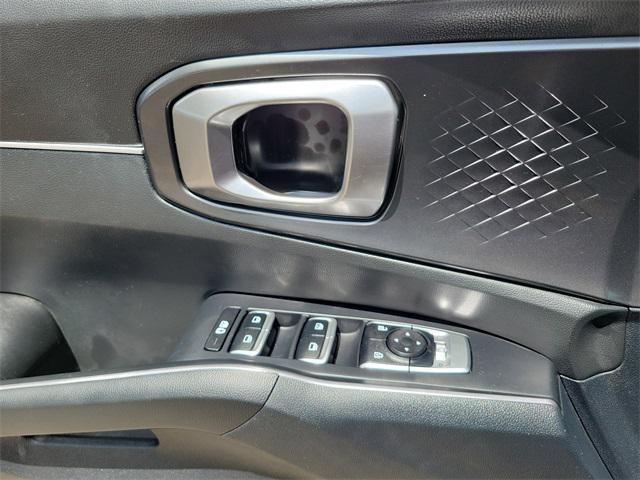 used 2023 Kia Sorento car, priced at $18,995