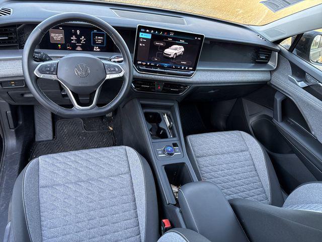 used 2025 Volkswagen Tiguan car, priced at $28,550