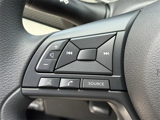 new 2025 Nissan Kicks car, priced at $22,934