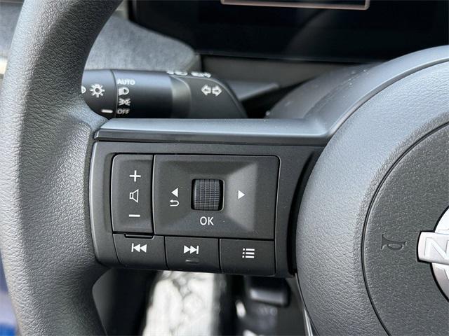 new 2025 Nissan Kicks car, priced at $23,624