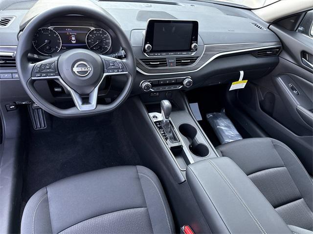 new 2025 Nissan Altima car, priced at $27,495