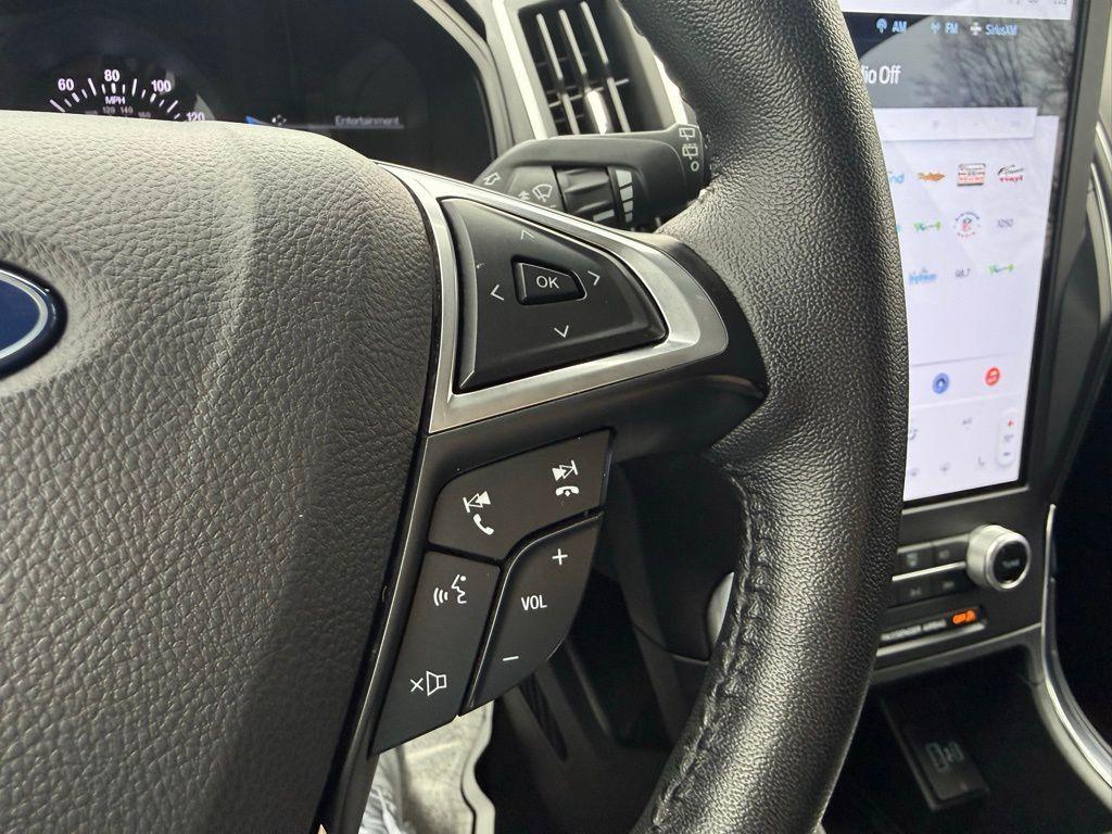 used 2022 Ford Edge car, priced at $25,000